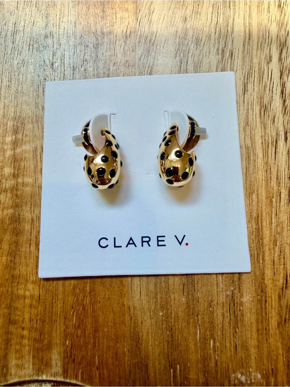 Clare V Le Drop Earrings NWT $95
Black/Gold